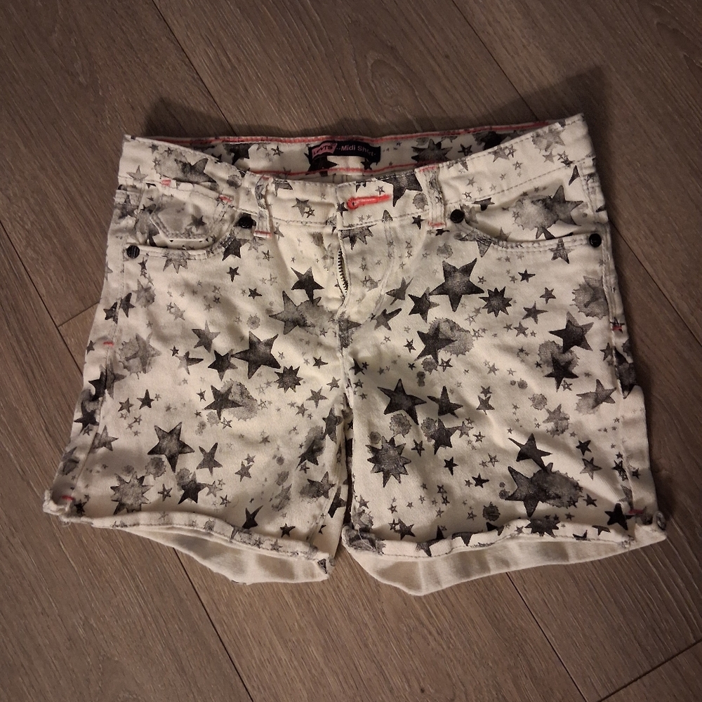 Levi's White Denim Midi Shorts With Black Star Pattern (KID'S SIZE)